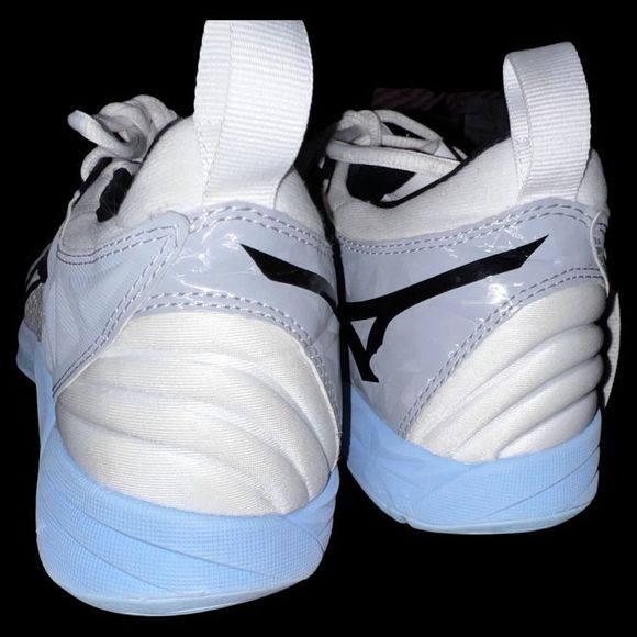 Mizuno Women's Wave Momentum Volleyball Shoe Size 9.5 Blue/Black/White - Picture 3 of 6